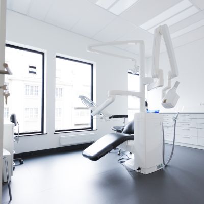 dentist2_C_3_2244